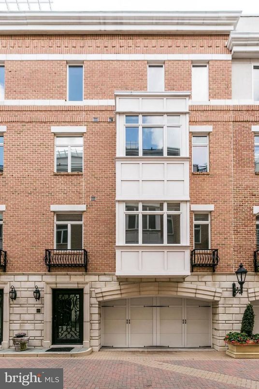 Attached, Exterior, Facade, Brick Facade, Rowhouse