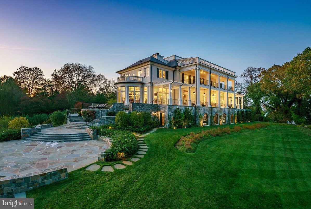 Backyard, Exterior, Facade, French Provincial