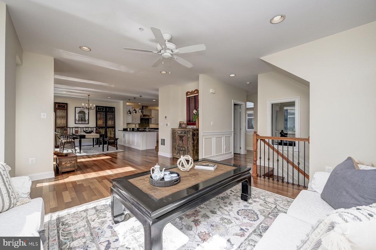 Chandelier, Dining room, Interior, Kitchen, Living room, Recessed Lighting, Wood Texture Flooring