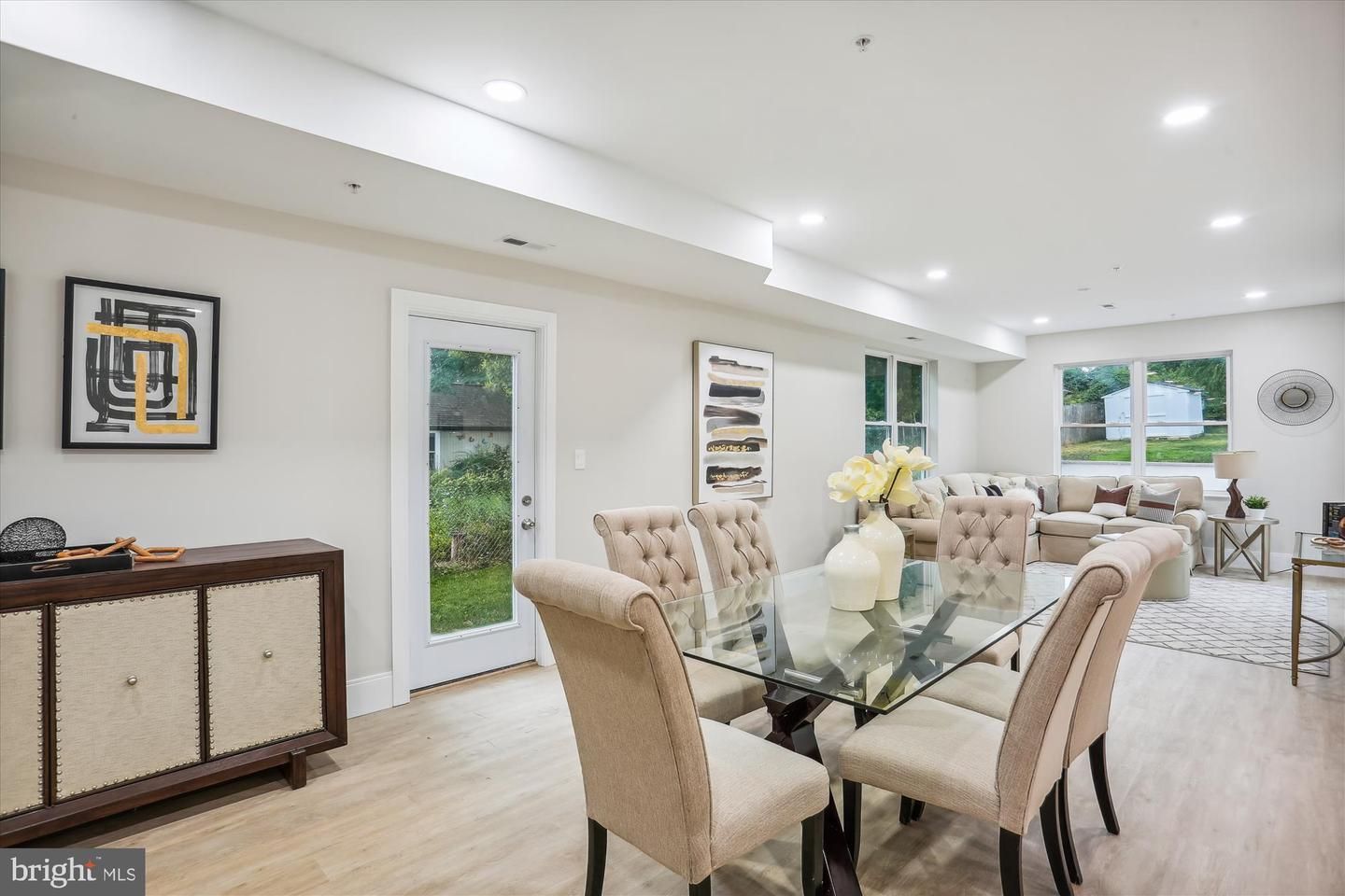 Dining room, Interior, Living room, Recessed Lighting, Wood Texture Flooring