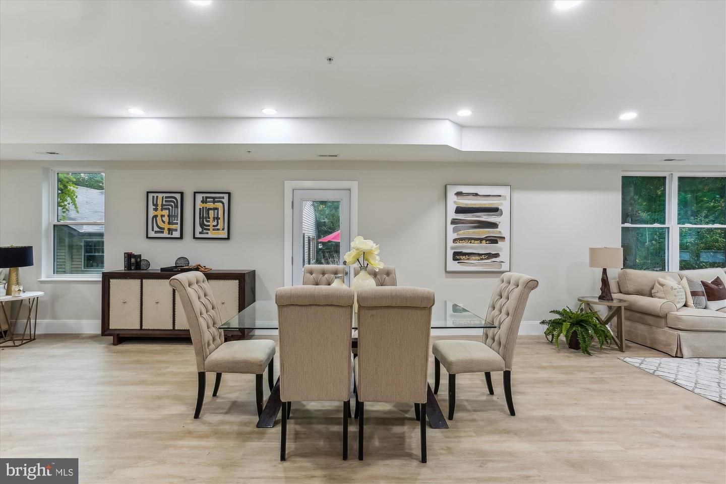 Dining room, Interior, Living room, Recessed Lighting, Wood Texture Flooring