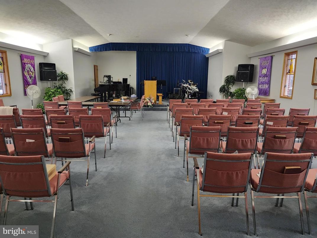 Dining room, Interior