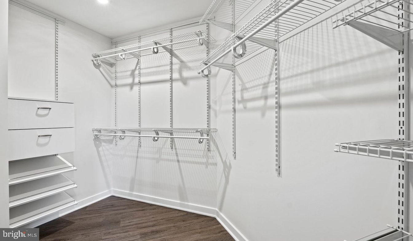 Interior, Recessed Lighting, Walk-in Closets, Wood Texture Flooring