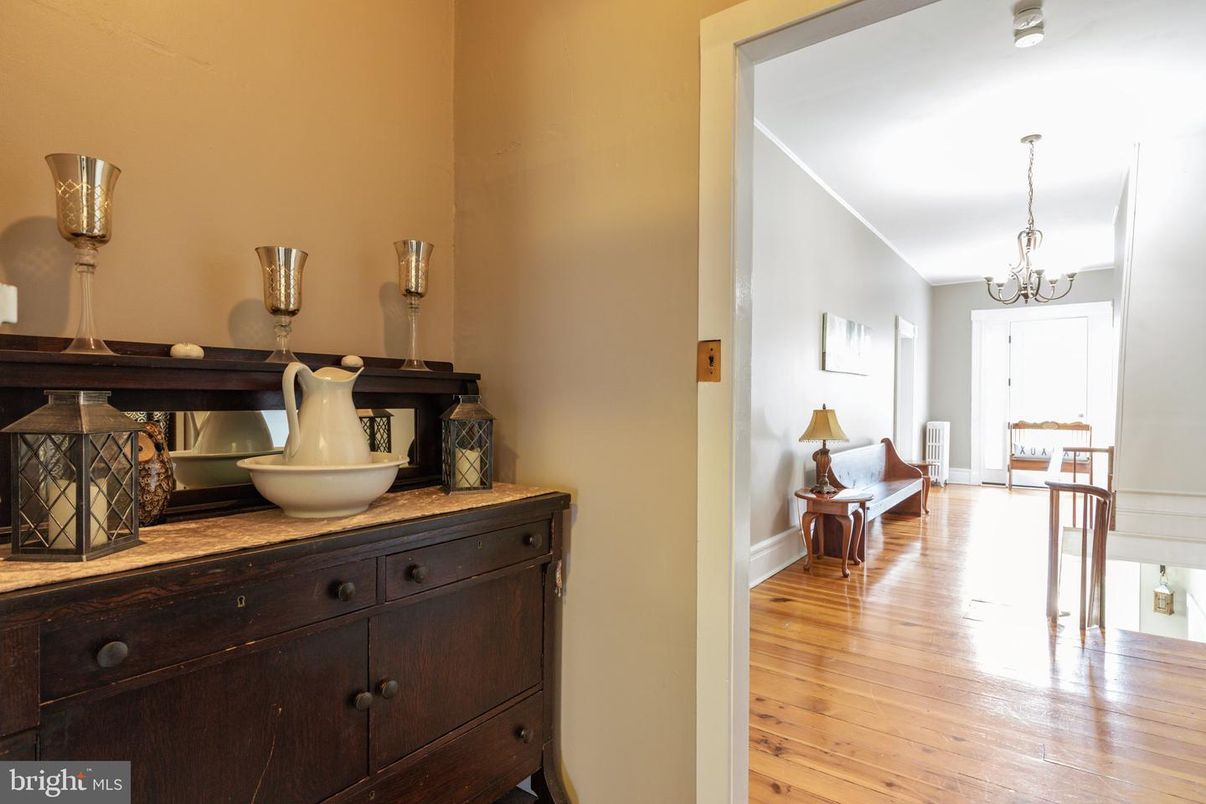 Chandelier, Interior, Wood Texture Flooring