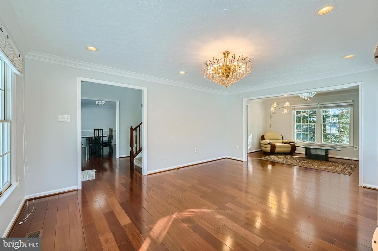 Chandelier, Empty room, Interior, Recessed Lighting, Wood Texture Flooring