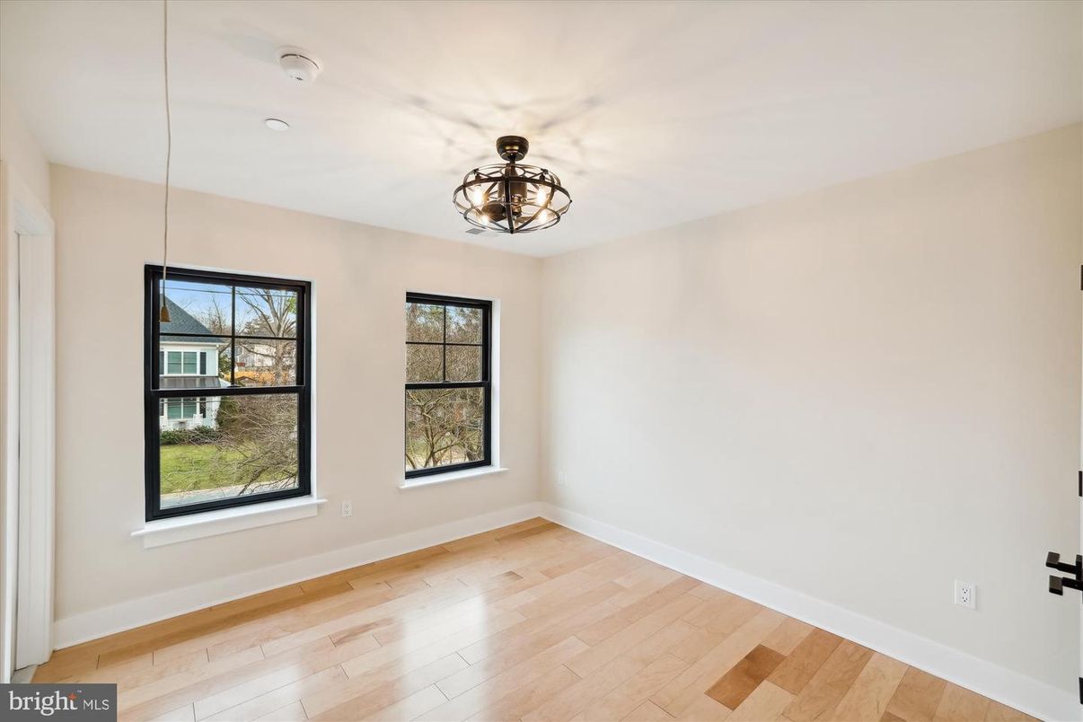 Chandelier, Empty room, Interior, Wood Texture Flooring