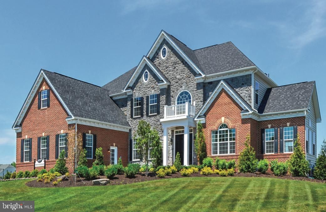 Exterior, Facade, Brick Facade, Brick Traditional