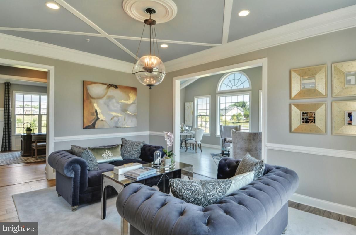 Interior, Living room, Pendant Lights, Recessed Lighting, Wood Texture Flooring