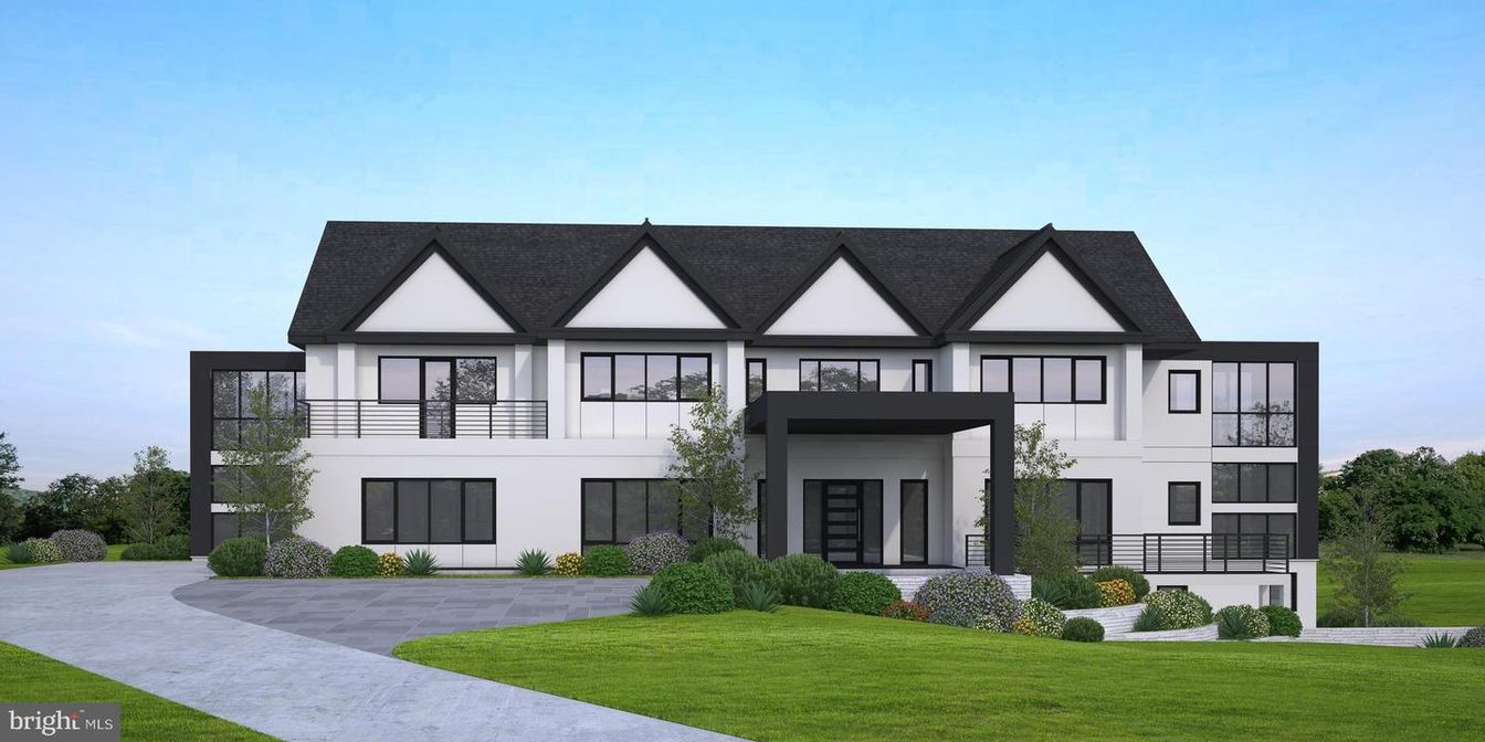 Backyard, Exterior, Facade, Farmhouse