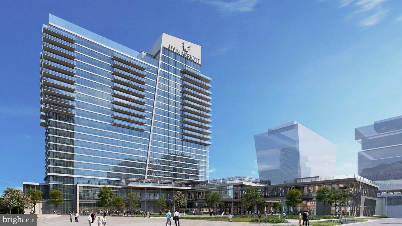 Exterior, Facade, Highrise