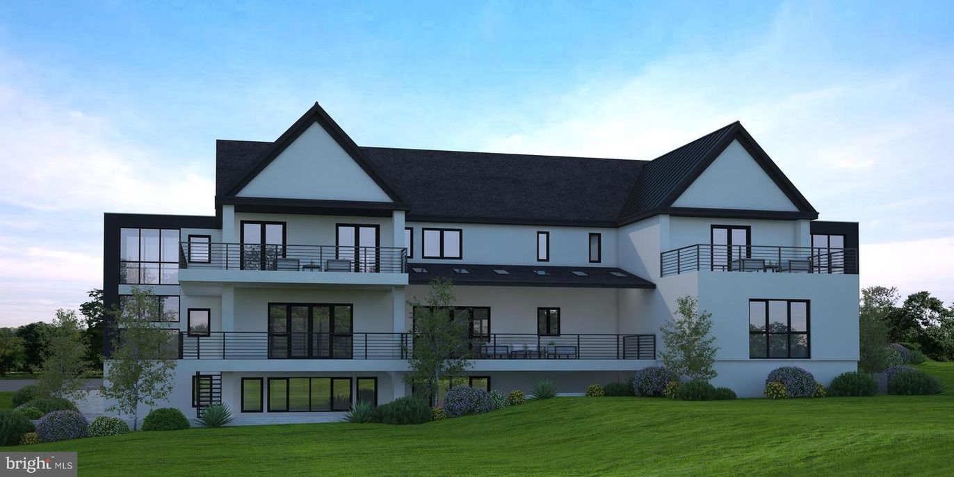 Exterior, Facade, Farmhouse