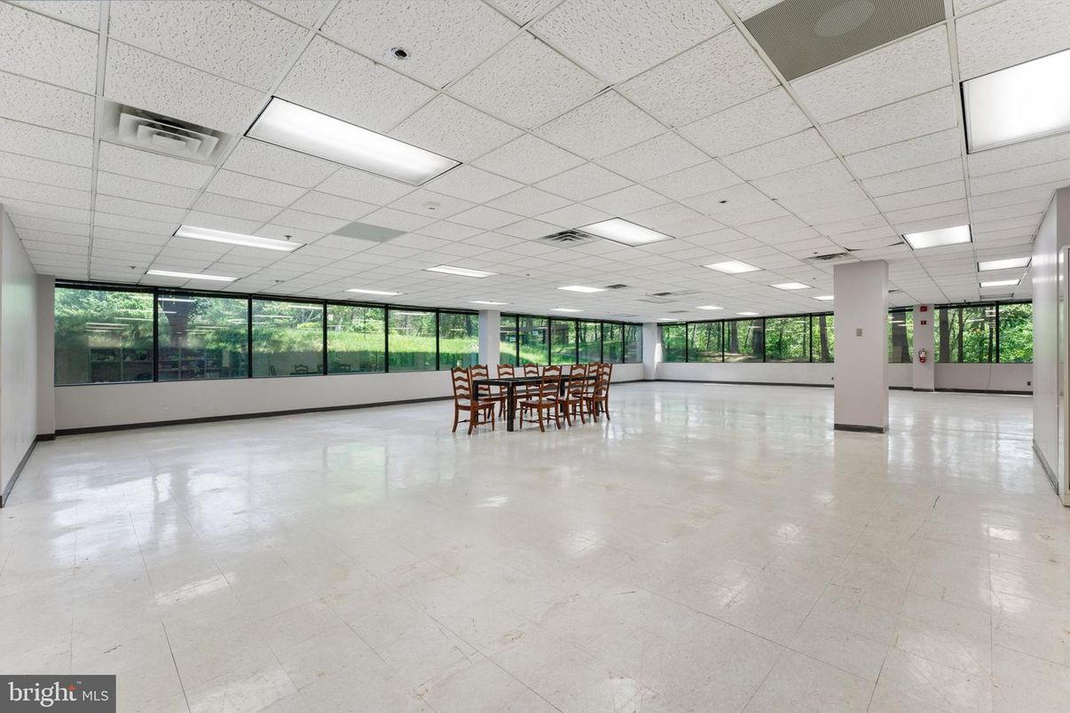 Dining room, Interior, Recessed Lighting