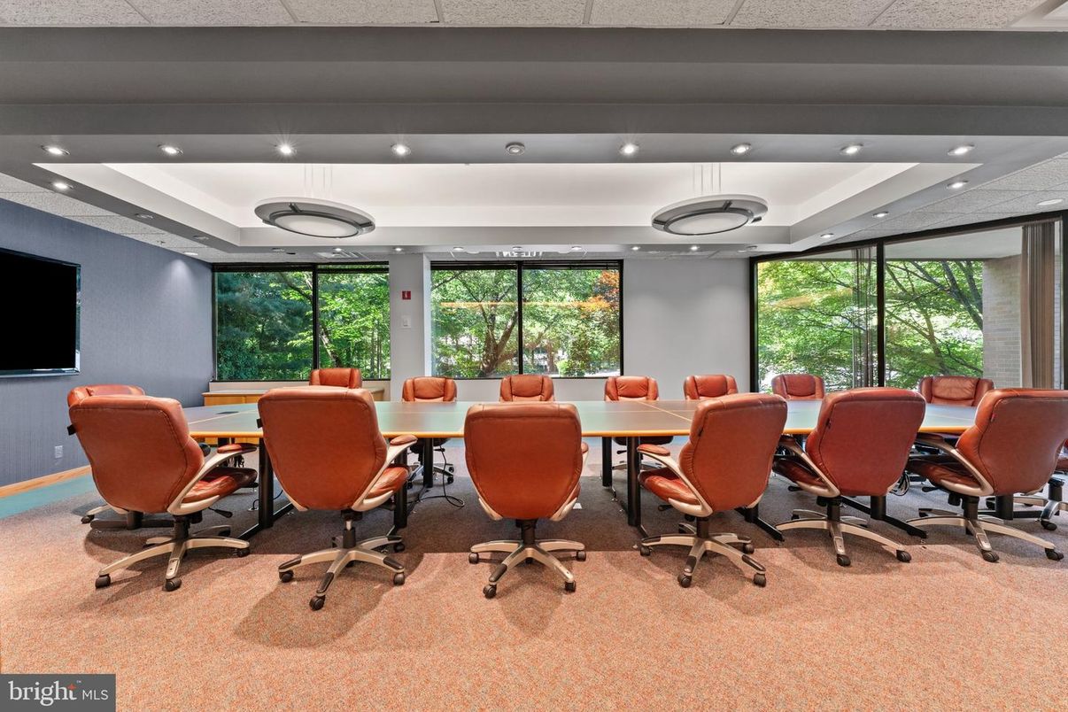 Dining room, Interior, Recessed Lighting