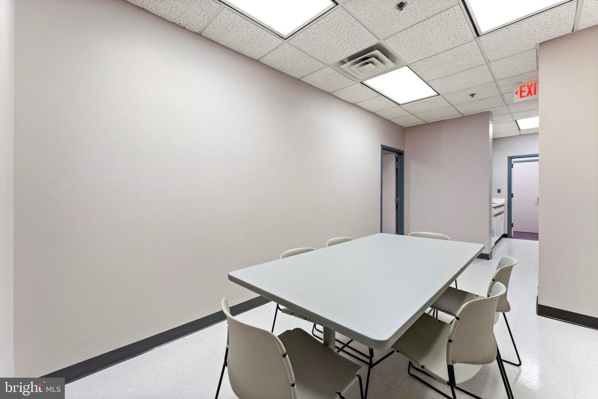 Dining room, Interior, Recessed Lighting