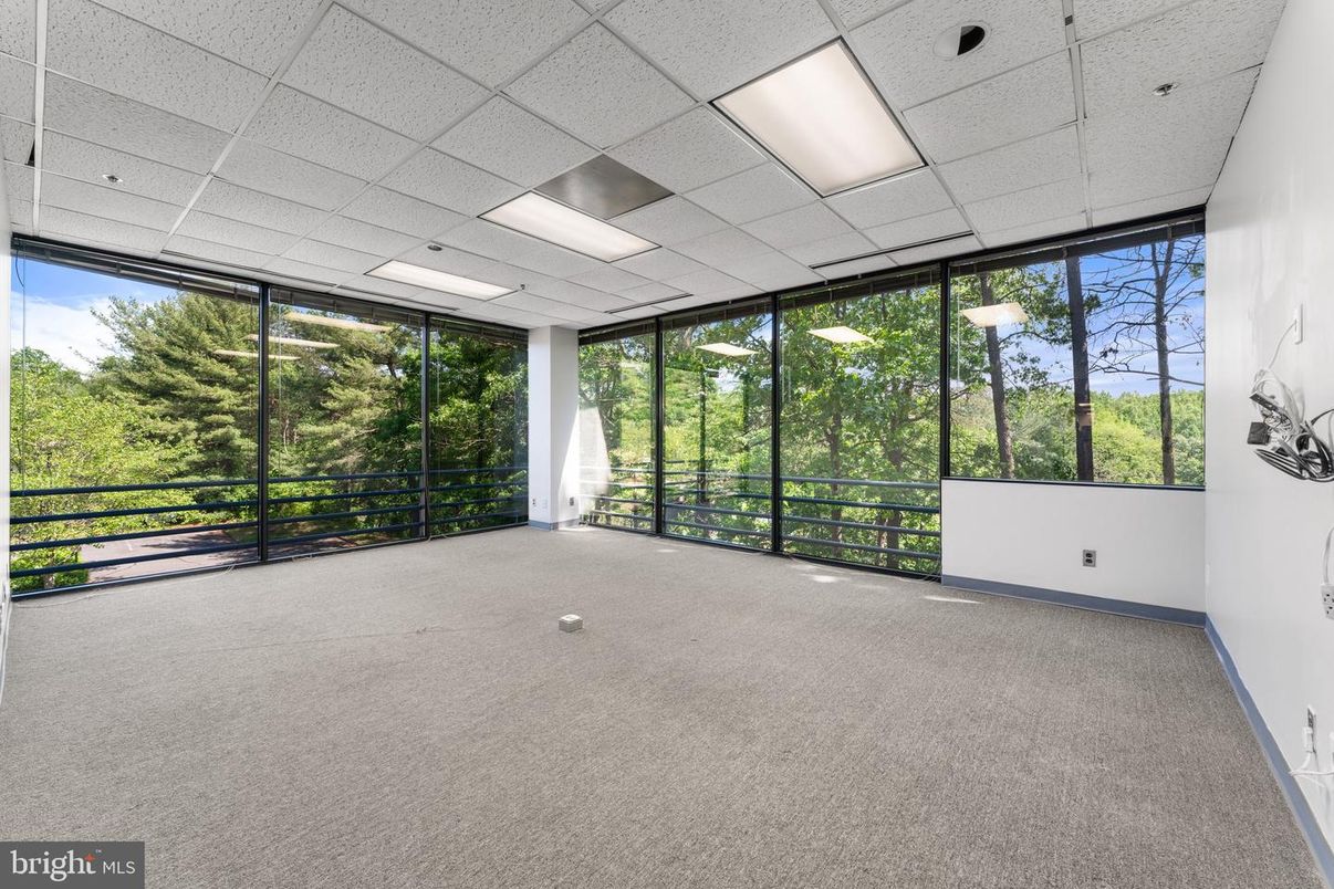 Empty room, Interior, Recessed Lighting, Sun Room