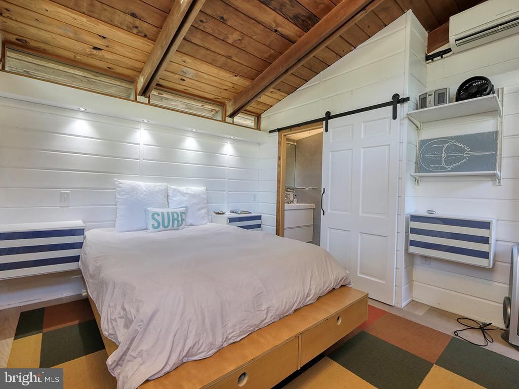 Bedroom, Interior, Wooden Beams, Wooden Ceilings