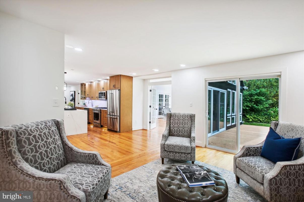 Interior, Kitchen, Living room, Recessed Lighting, Stainless Steel Appliances, Wood Texture Flooring