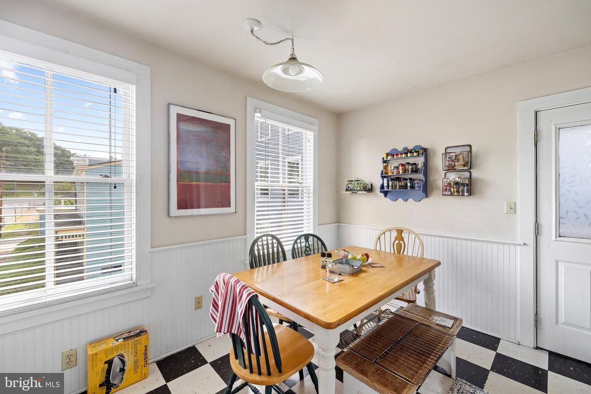 Dining room, Interior