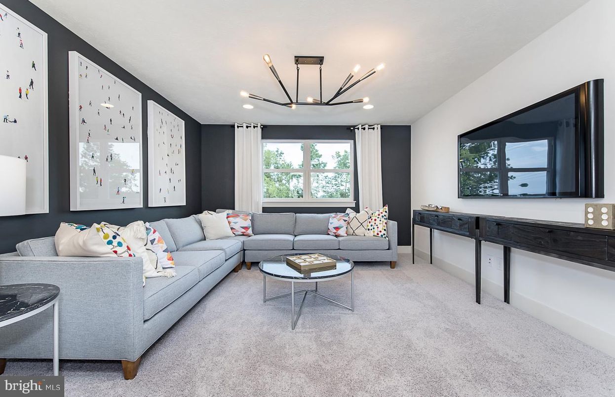 Interior, Living room, Pendant Lights, Recessed Lighting