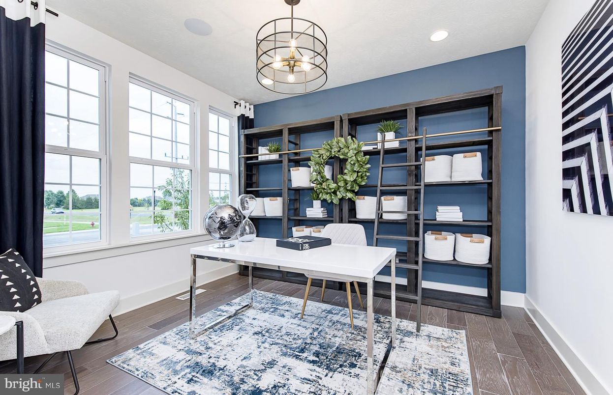 Home Office, Interior, Pendant Lights, Recessed Lighting, Wood Texture Flooring