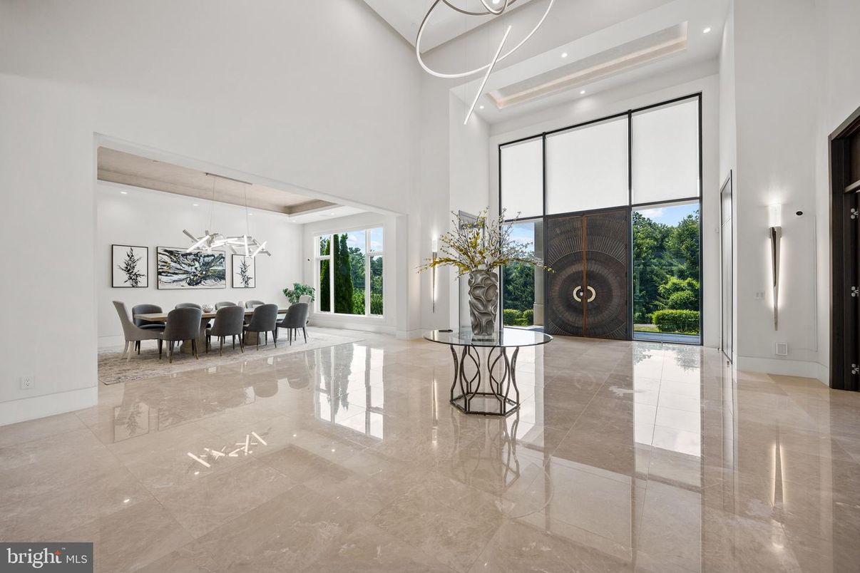 Dining room, Fireplace, Interior, Pendant Lights, Recessed Lighting