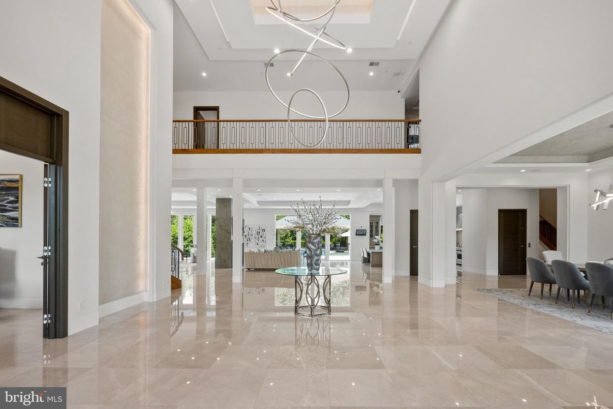 Dining room, Interior, Pendant Lights, Recessed Lighting
