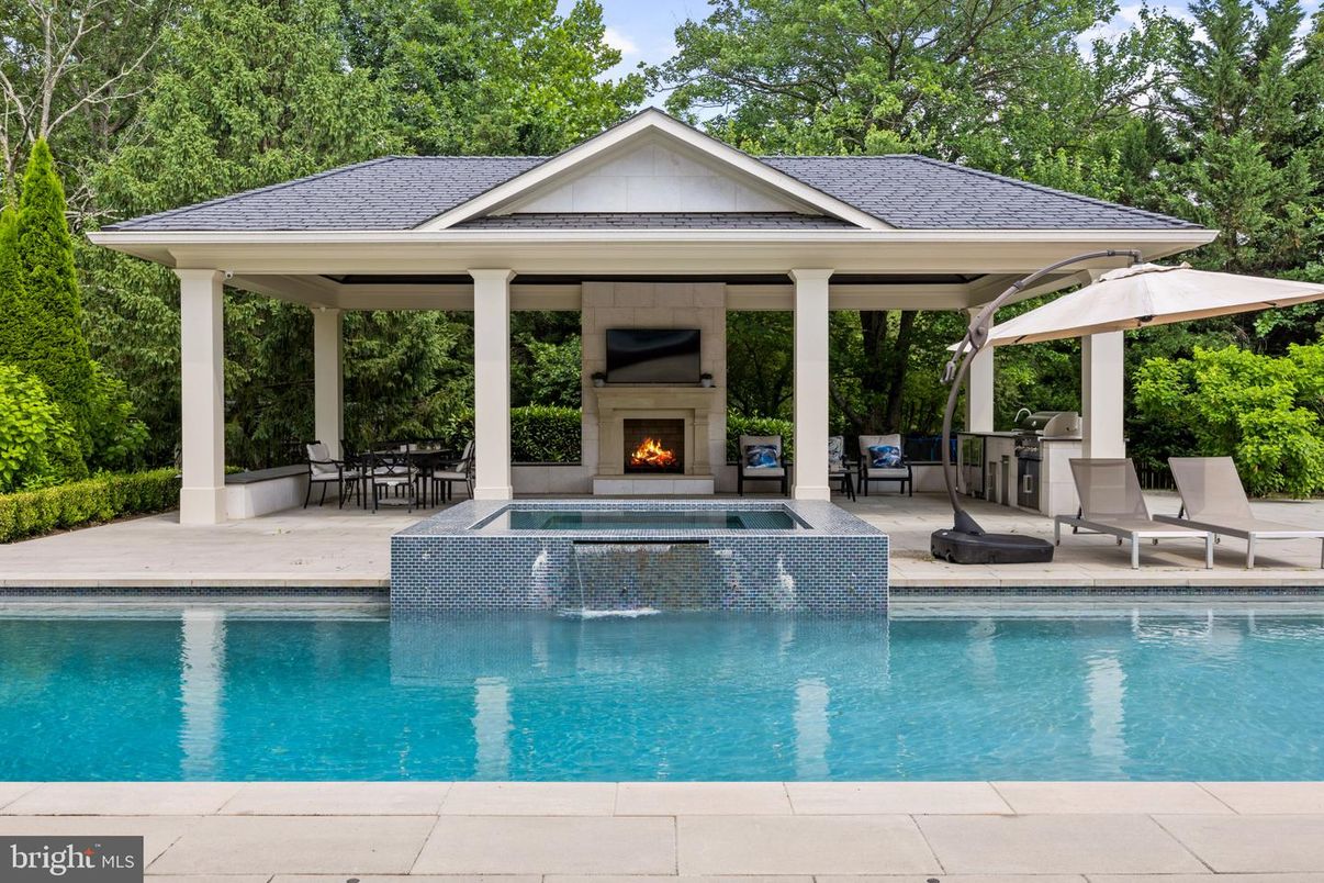 Exterior, Fireplace, Pool
