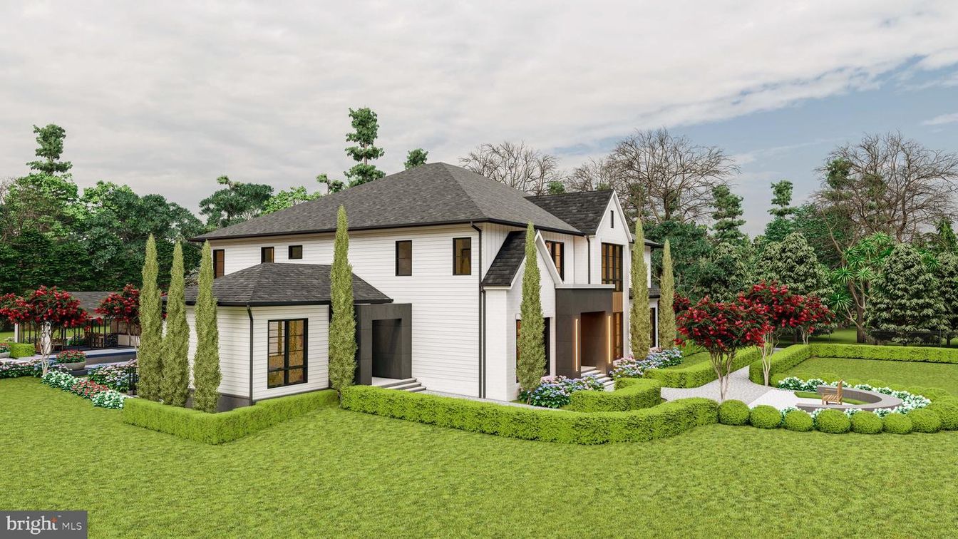 Backyard, Exterior, Facade, French Provincial