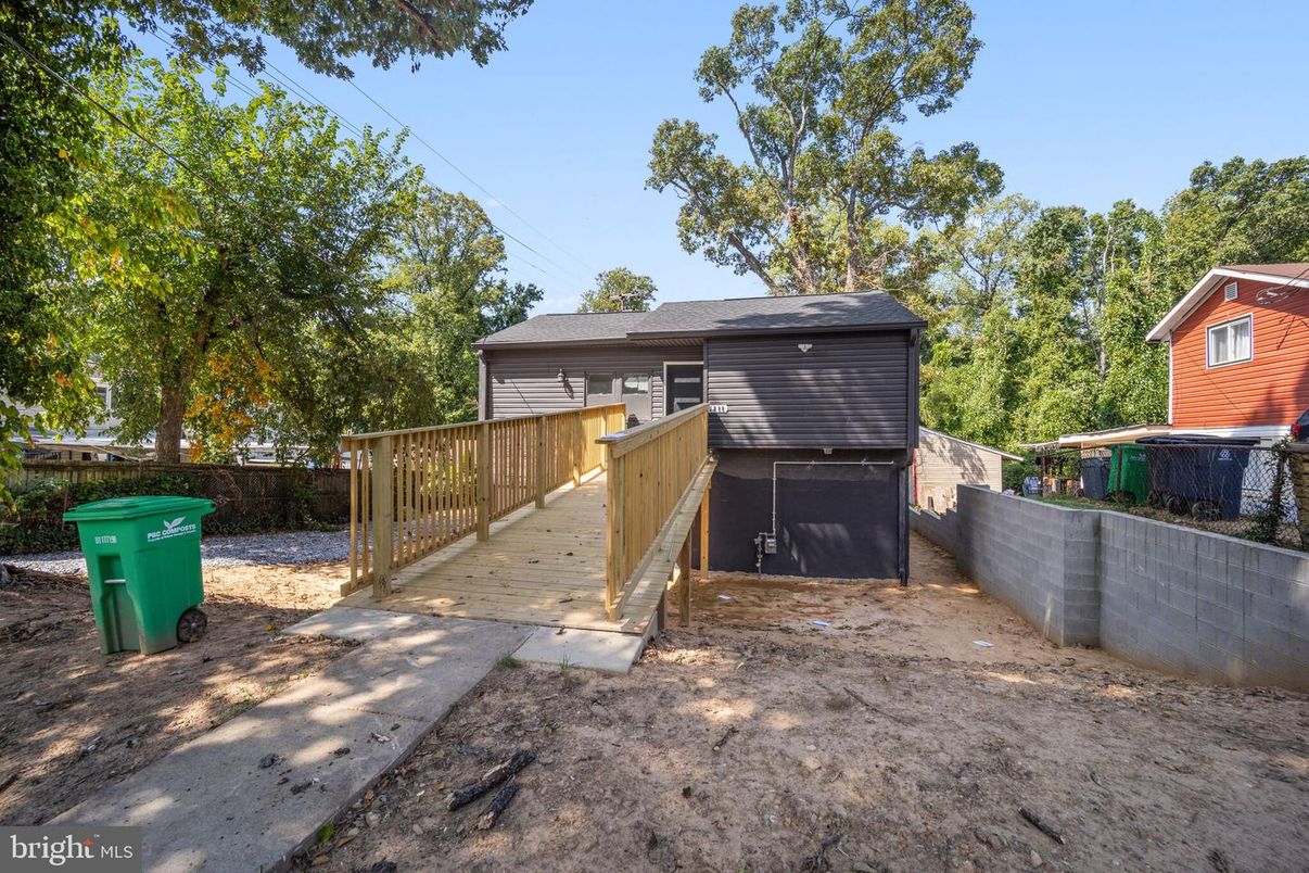 Backyard, Detached Garage, Exterior