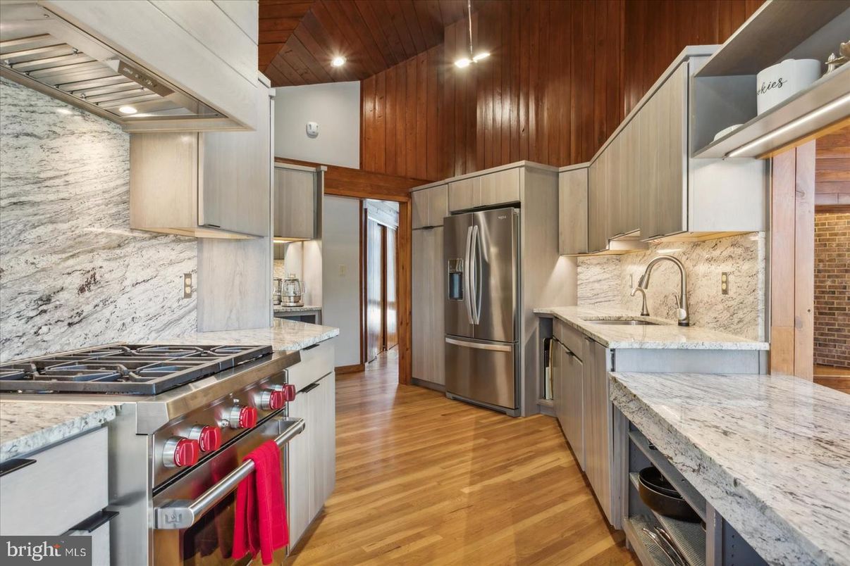 Interior, Kitchen, Recessed Lighting, Stainless Steel Appliances, Wooden Ceilings, Wood Texture Flooring