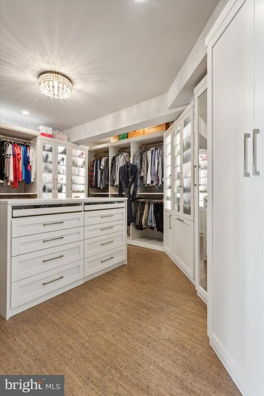 Interior, Walk-in Closets