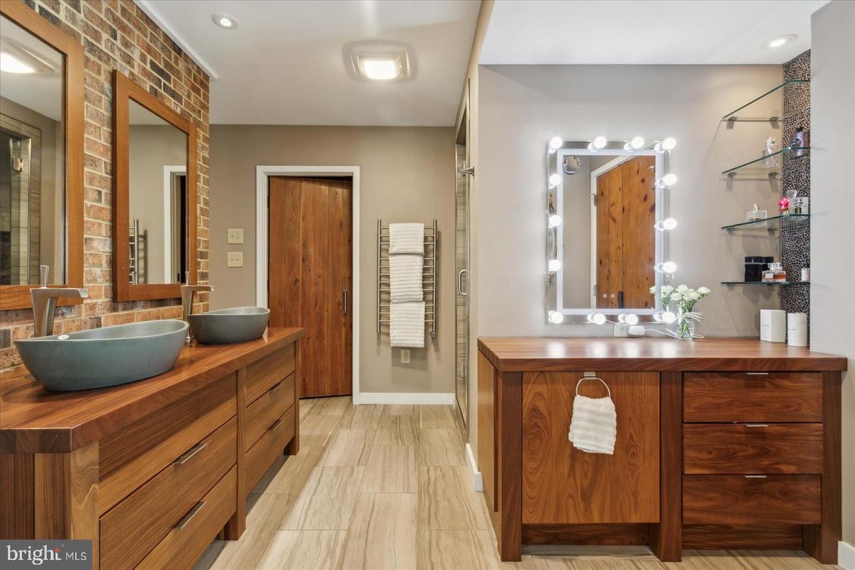 Bathroom, Dual Sink Vanities, Interior, Recessed Lighting, Stone Walls
