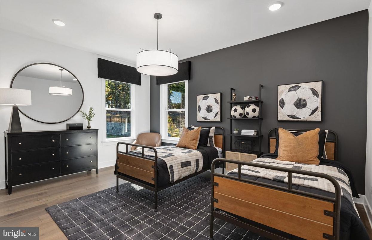 Bedroom, Interior, Pendant Lights, Recessed Lighting, Wood Texture Flooring