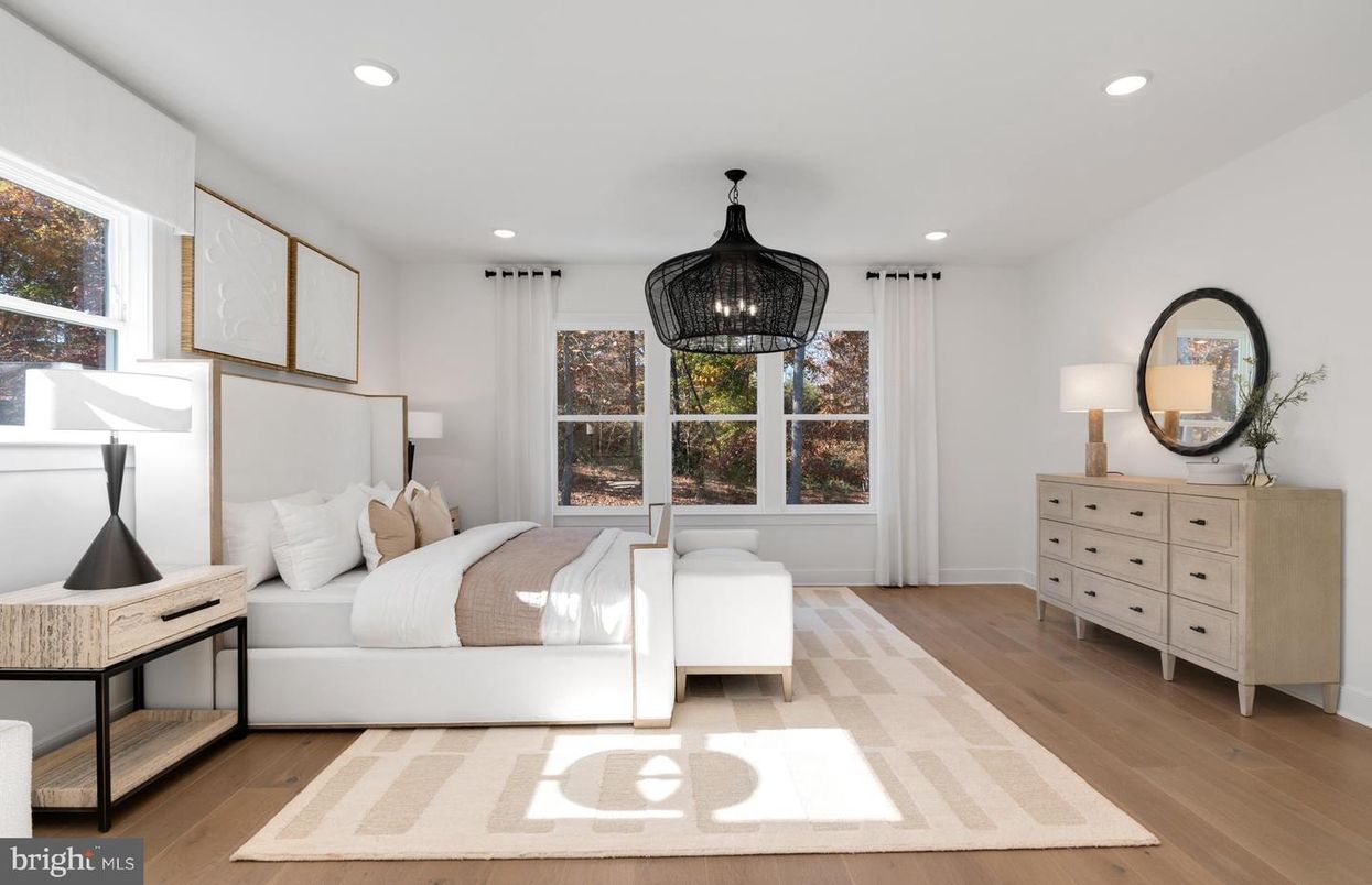 Bedroom, Interior, Pendant Lights, Recessed Lighting, Wood Texture Flooring