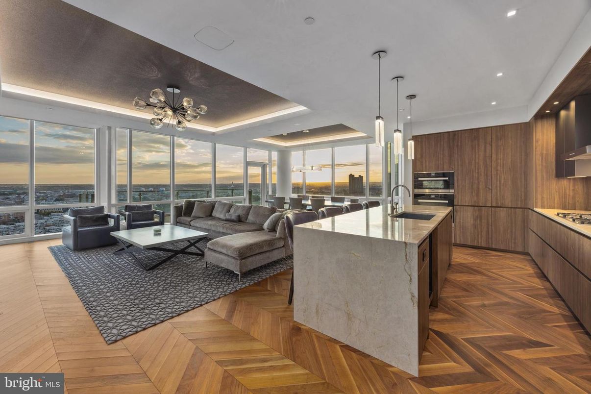 Interior, Kitchen, Living room, Pendant Lights, Recessed Lighting, Stainless Steel Appliances, Water, Wood Texture Flooring