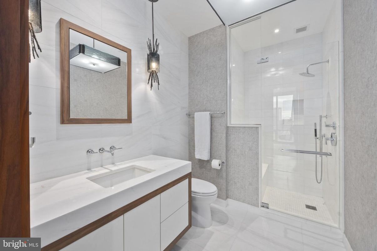 Bathroom, Glass Shower, Interior, Pendant Lights, Recessed Lighting