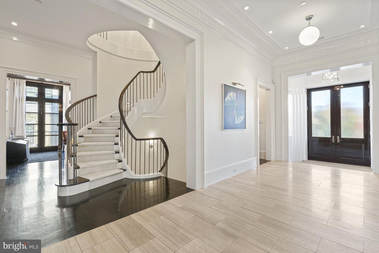 Interior, Pendant Lights, Recessed Lighting, Wood Texture Flooring