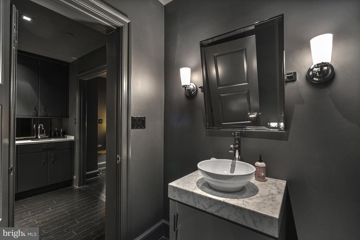 Bathroom, Interior, Recessed Lighting, Wood Texture Flooring