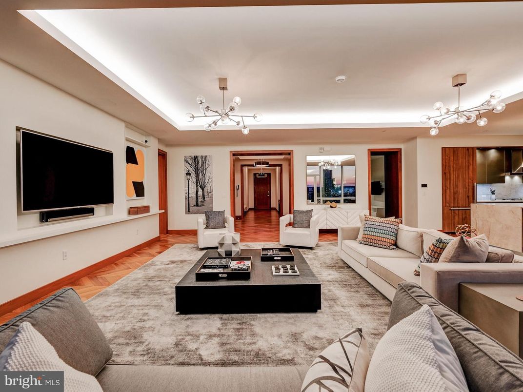 Interior, Living room, Pendant Lights, Wood Texture Flooring