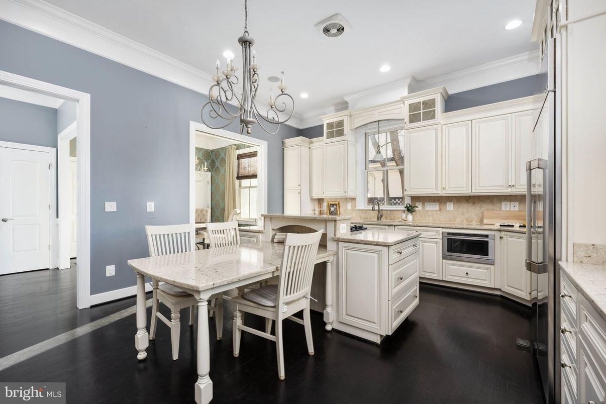 Chandelier, Dining room, Interior, Kitchen, Recessed Lighting, Stainless Steel Appliances, Wood Texture Flooring
