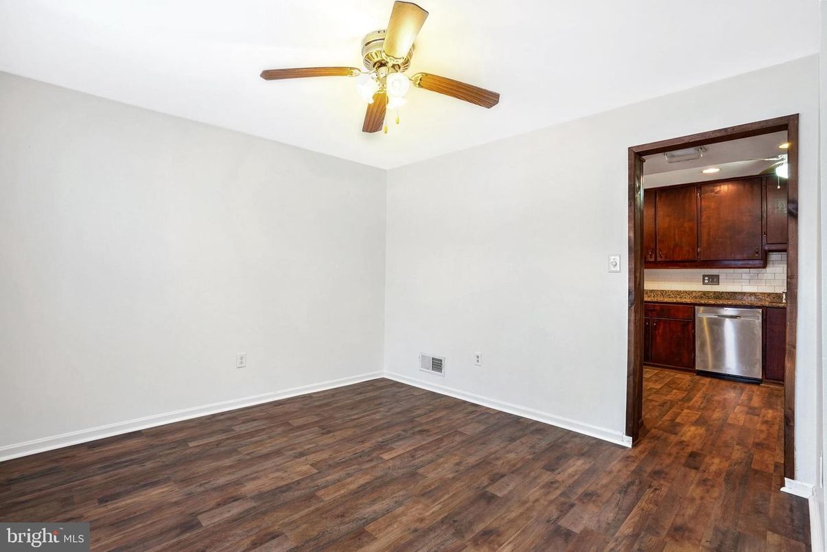 Empty room, Interior, Kitchen, Recessed Lighting, Wood Texture Flooring