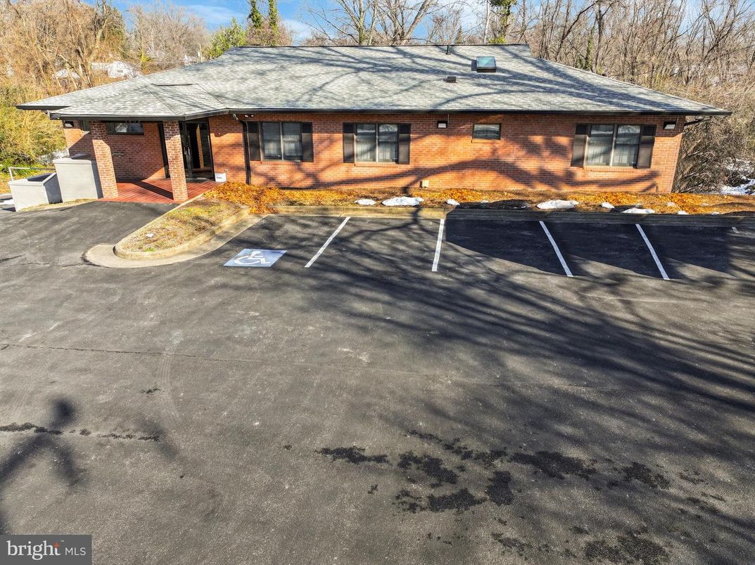 Exterior, Facade, Brick Facade, Log Home