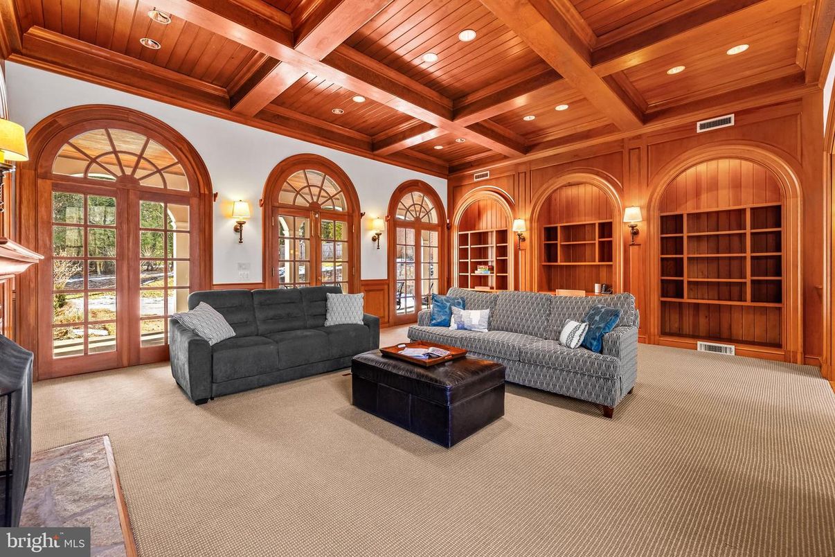 Interior, Living room, Recessed Lighting, Wooden Beams, Wooden Ceilings