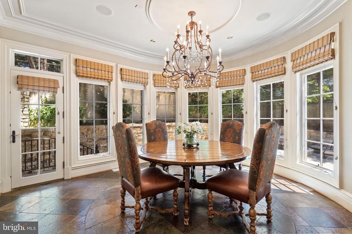 Chandelier, Dining room, Interior, Recessed Lighting, Sun Room
