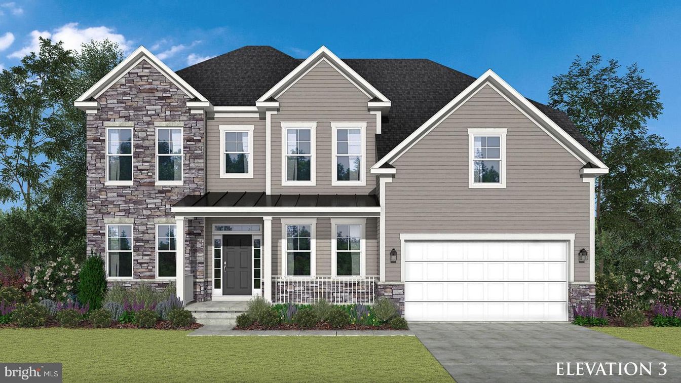 Attached, Exterior, Facade, Brick Traditional