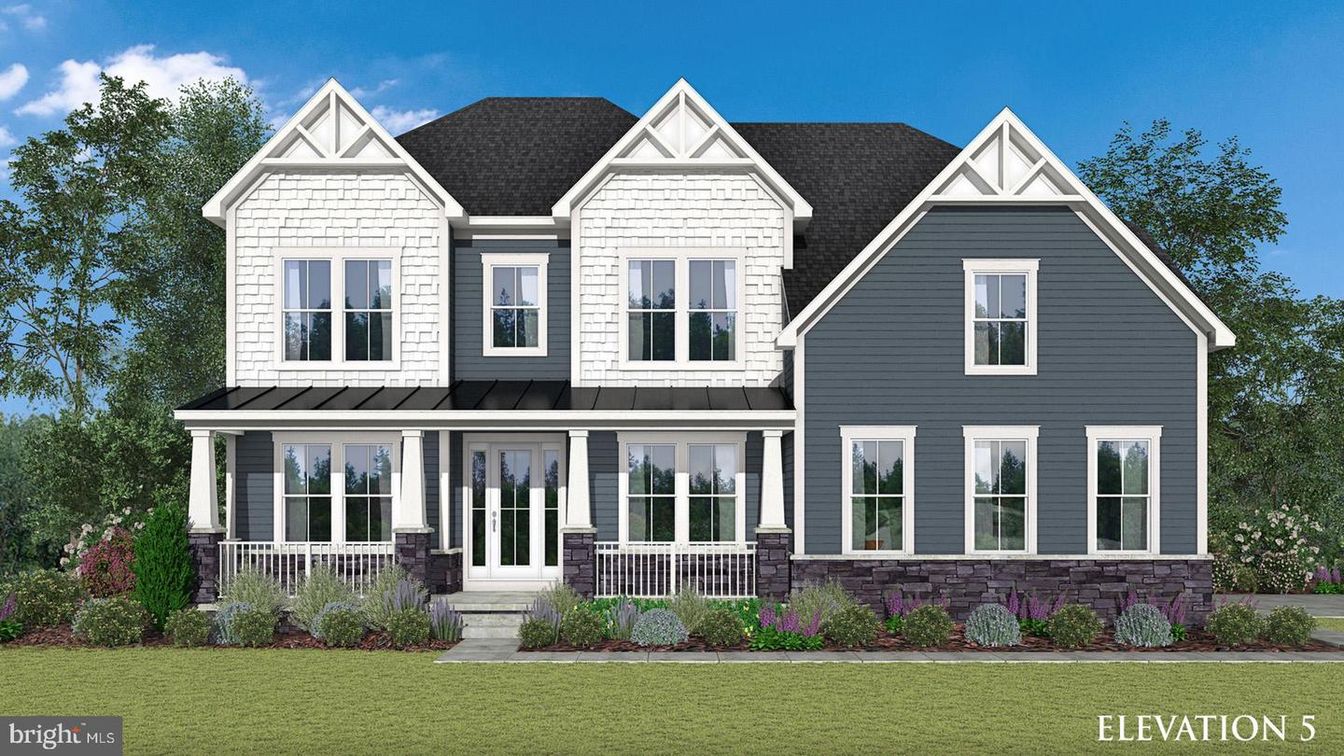 Exterior, Facade, Farmhouse