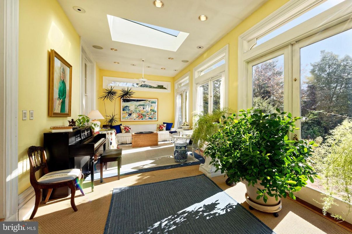 Interior, Living room, Pendant Lights, Recessed Lighting