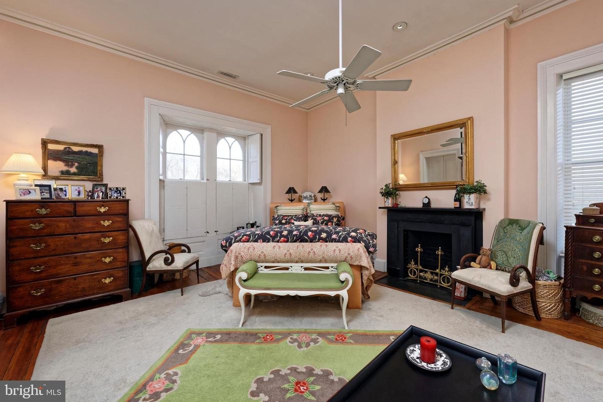 Fireplace, Interior, Recessed Lighting