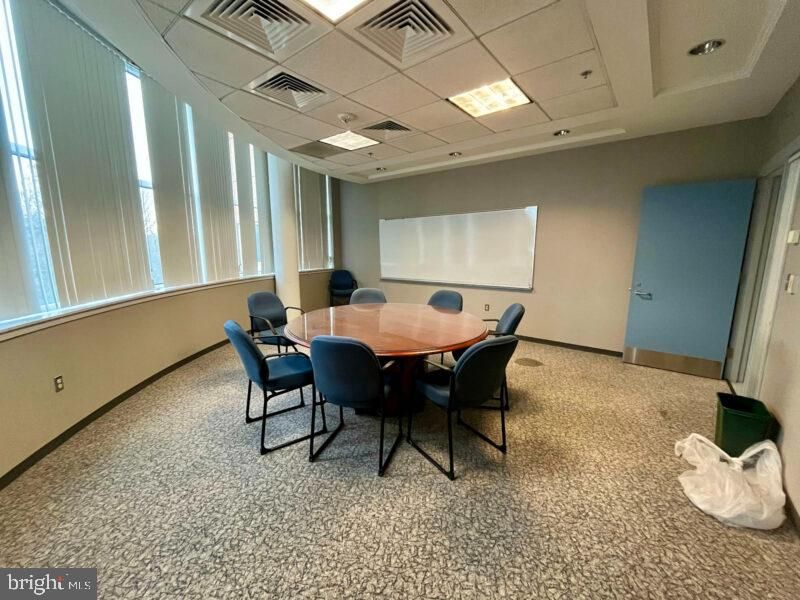Dining room, Interior, Recessed Lighting