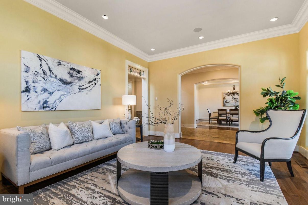 Dining room, Interior, Living room, Recessed Lighting, Wood Texture Flooring